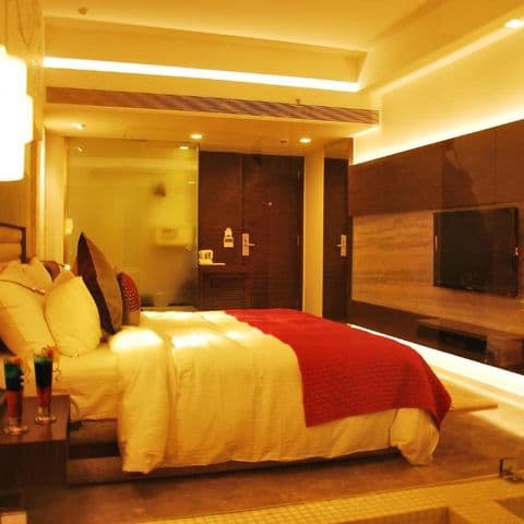 Super Deluxe Room image 2