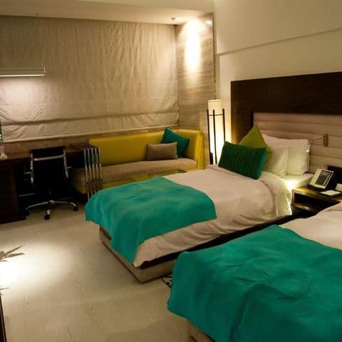 Deluxe Room image 1